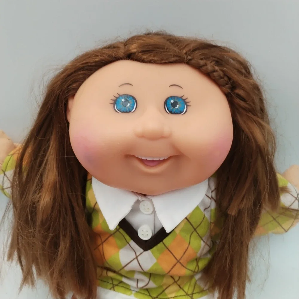 2011 Cabbage Patch Kids Doll‎ JAKKS Pacific Brown Hair Blue Eyes Argyle Outfit
